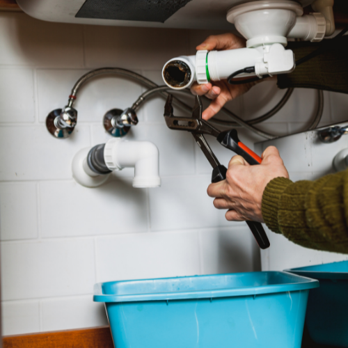 Astuces pour déboucher et nettoyer un siphon